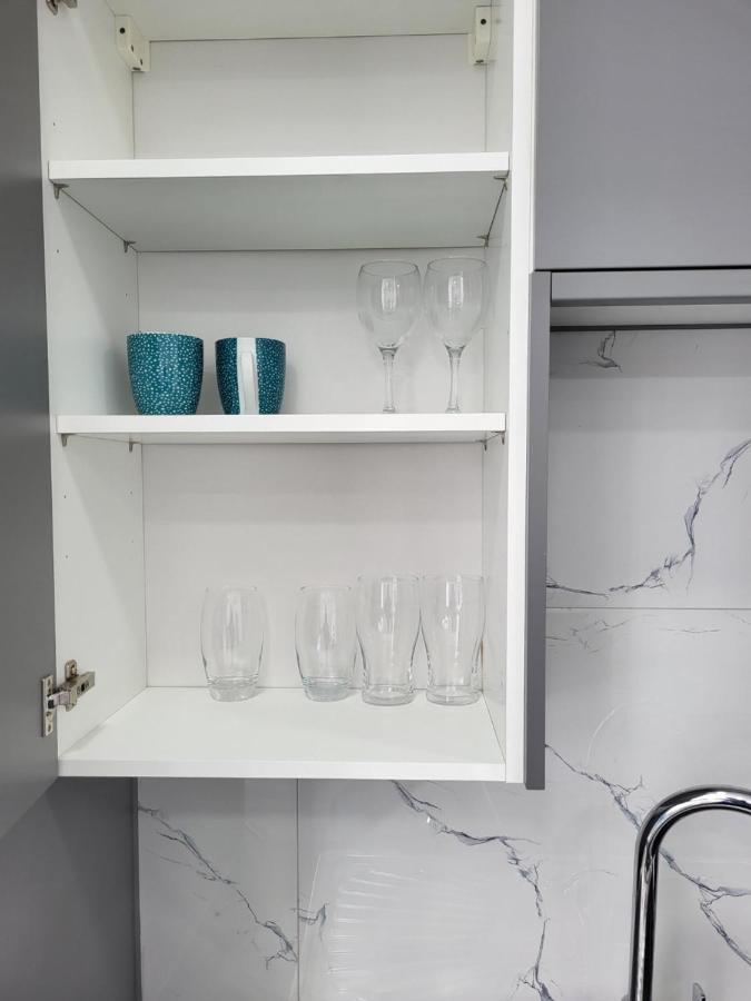 1 Bed Flat, Airport Pick, Drop Available Fibre Broadband, New, Washer Dryer, 10 Mins From City Centre ダートフォード エクステリア 写真